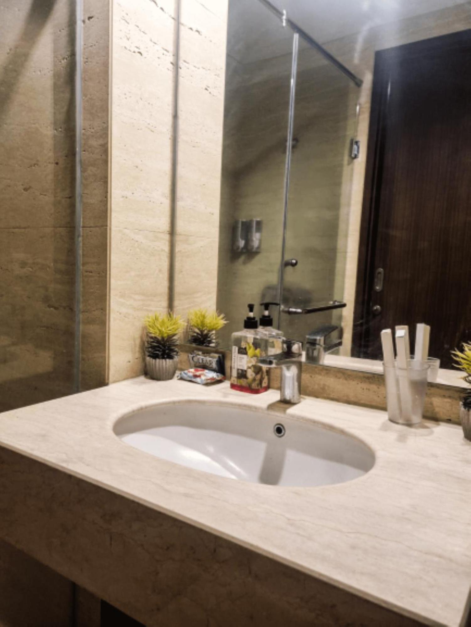 Apartemen Uttara The Icon Джок'якарта Екстер'єр фото